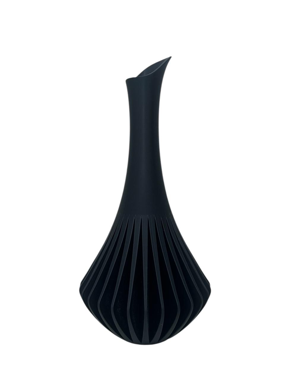 Elegant Spiral Black Vase – Modern 3D Home Décor