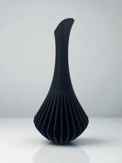 Elegant Spiral Black Vase – Modern 3D Home Décor